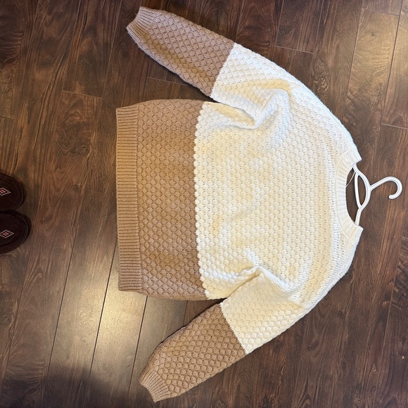 Chic Two-Tone Knit Sweater - Cream and Tan - Picture 2 of 4